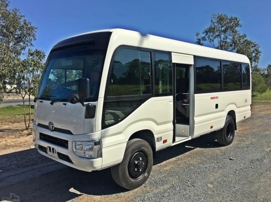 Toyota Coaster 23 SEATS 4x4 4.2L Diesel Manual - Bus interurbain: photos 1 Toyota Coaster 23 SEATS 4x4 4.2L Diesel Manual - Bus interurbain: photos 1