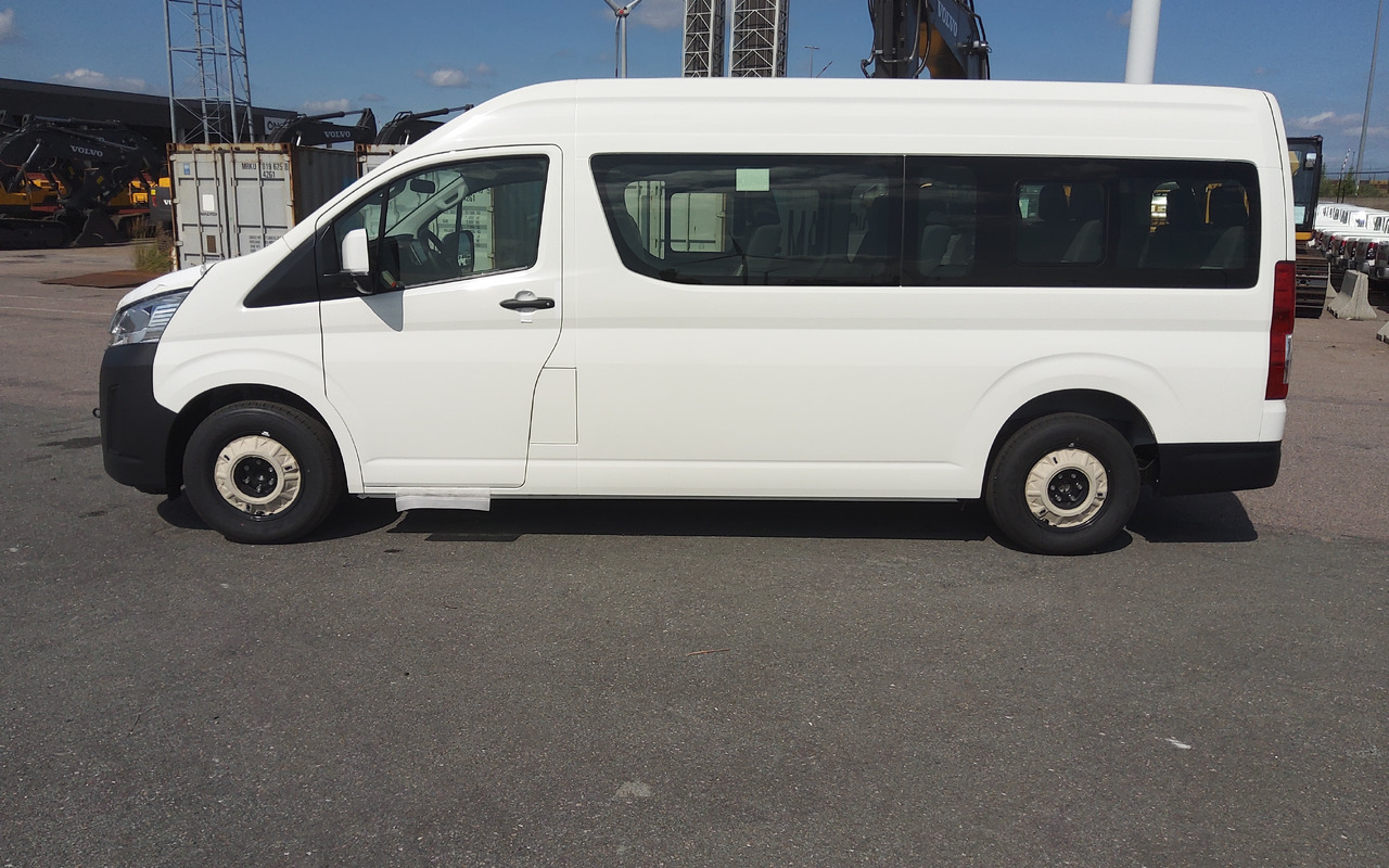 Toyota Hiace HIGH ROOF / TOIT HAUT 3.5L Petrol Manual - Minibus, Transport de personnes: photos 3 Toyota Hiace HIGH ROOF / TOIT HAUT 3.5L Petrol Manual - Minibus, Transport de personnes: photos 3