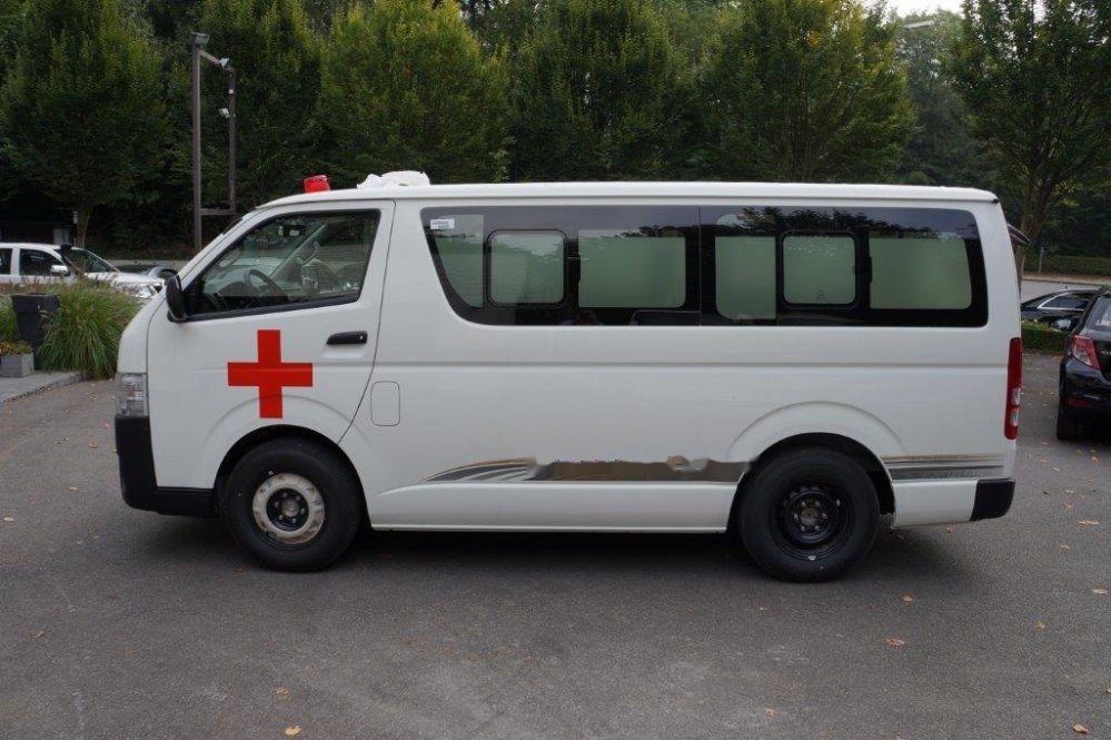 Toyota Hiace STANDARD ROOF ambulance 2.5L Diesel Manual - Minibus, Transport de personnes: photos 2 Toyota Hiace STANDARD ROOF ambulance 2.5L Diesel Manual - Minibus, Transport de personnes: photos 2