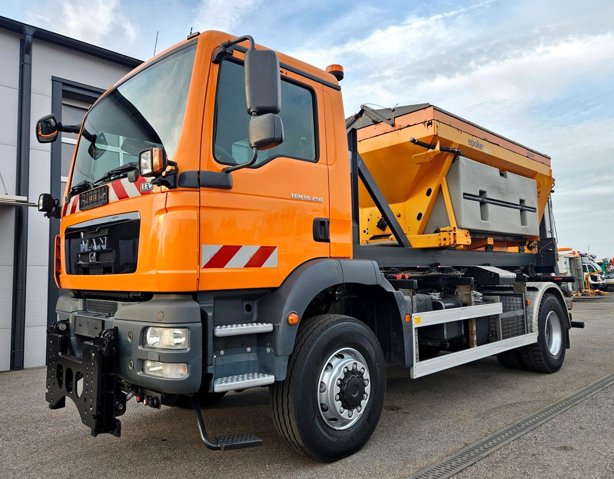 MAN TGM 18.250 4x4 BB EEV Winterdienst - Camion ampliroll, Camion grue: photos 1 MAN TGM 18.250 4x4 BB EEV Winterdienst - Camion ampliroll, Camion grue: photos 1
