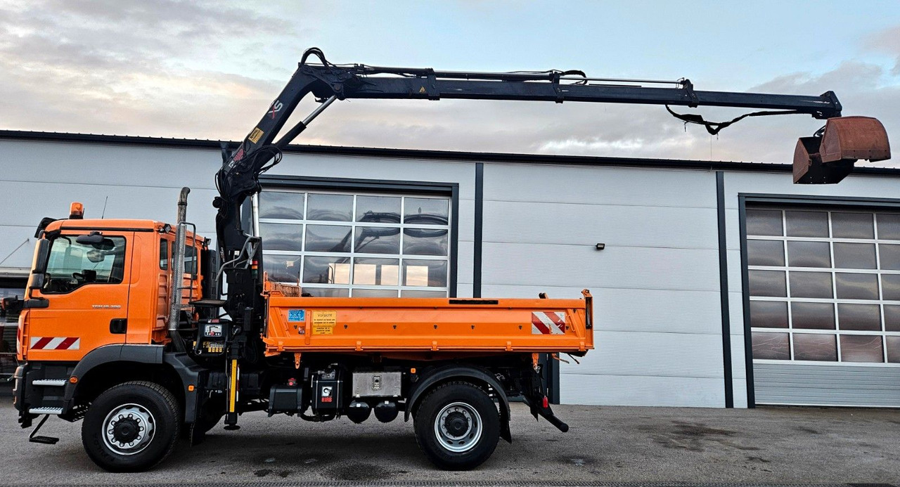 MAN TGM 18.280 4x4 HIAB 111-3 Funk Kran Winterdienst - Camion benne, Camion grue: photos 2 MAN TGM 18.280 4x4 HIAB 111-3 Funk Kran Winterdienst - Camion benne, Camion grue: photos 2