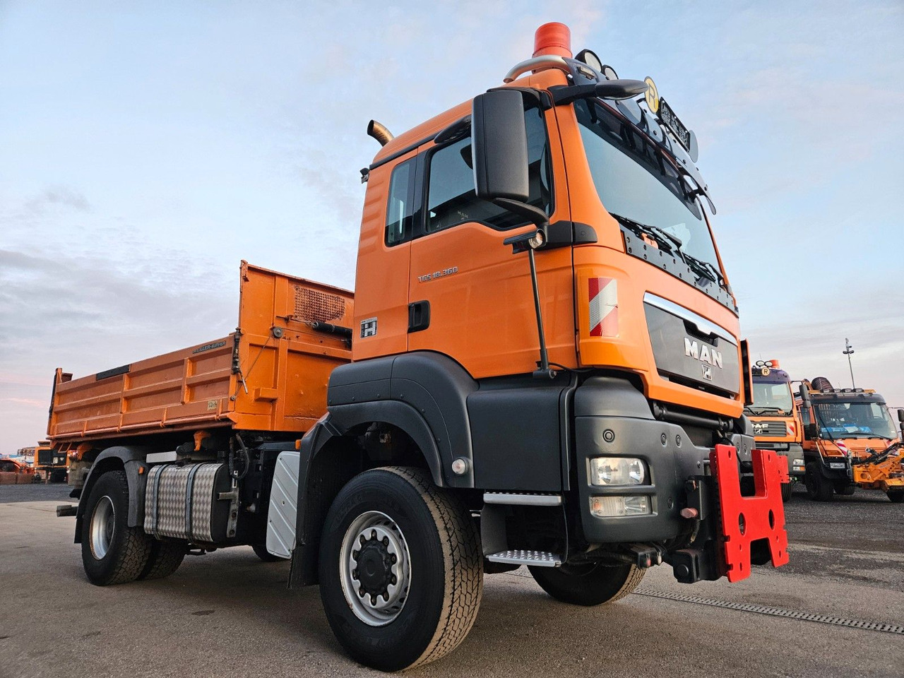 MAN TGS 18.360 4x4 BL Euro5 Meiller - Camion benne: photos 4 MAN TGS 18.360 4x4 BL Euro5 Meiller - Camion benne: photos 4