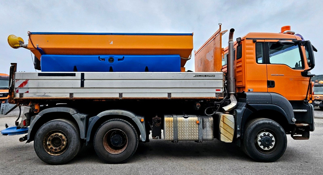 MAN TGS 28.400 6x4-4 BL Winterdienst Schmidt Euro5 - Camion benne: photos 5 MAN TGS 28.400 6x4-4 BL Winterdienst Schmidt Euro5 - Camion benne: photos 5