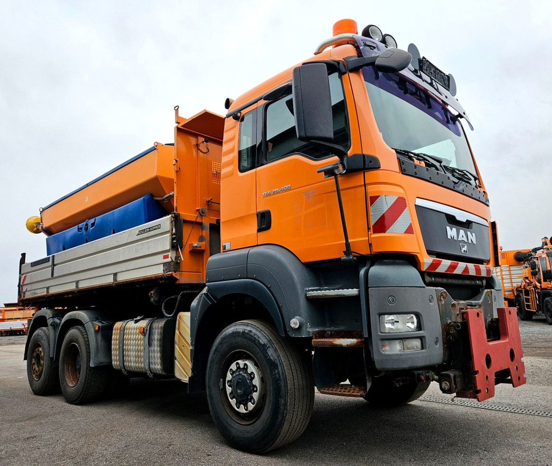 MAN TGS 28.400 6x4-4 BL Winterdienst Schmidt Euro5 - Camion benne: photos 1 MAN TGS 28.400 6x4-4 BL Winterdienst Schmidt Euro5 - Camion benne: photos 1