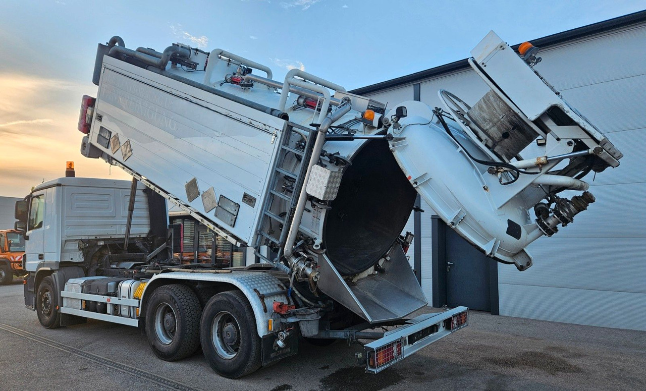 Mercedes-Benz ACTROS 2641 HOLZMANN Tankreiniger Saug-Druck ADR - Camion hydrocureur: photos 3 Mercedes-Benz ACTROS 2641 HOLZMANN Tankreiniger Saug-Druck ADR - Camion hydrocureur: photos 3