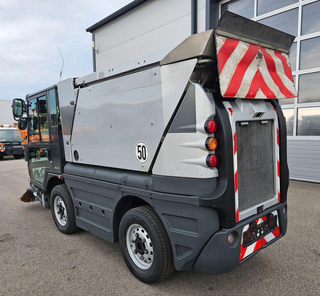 Schmidt Swingo Compact 200 Euro6 - Balayeuse de voirie: photos 3 Schmidt Swingo Compact 200 Euro6 - Balayeuse de voirie: photos 3
