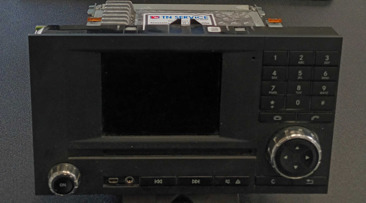 Centralina Autoradio Clima MB MP4 - Système électrique: photos 1 Centralina Autoradio Clima MB MP4 - Système électrique: photos 1