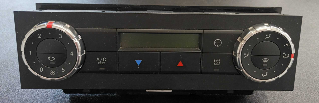 Centralina Autoradio Clima MB MP4 - Système électrique: photos 2 Centralina Autoradio Clima MB MP4 - Système électrique: photos 2