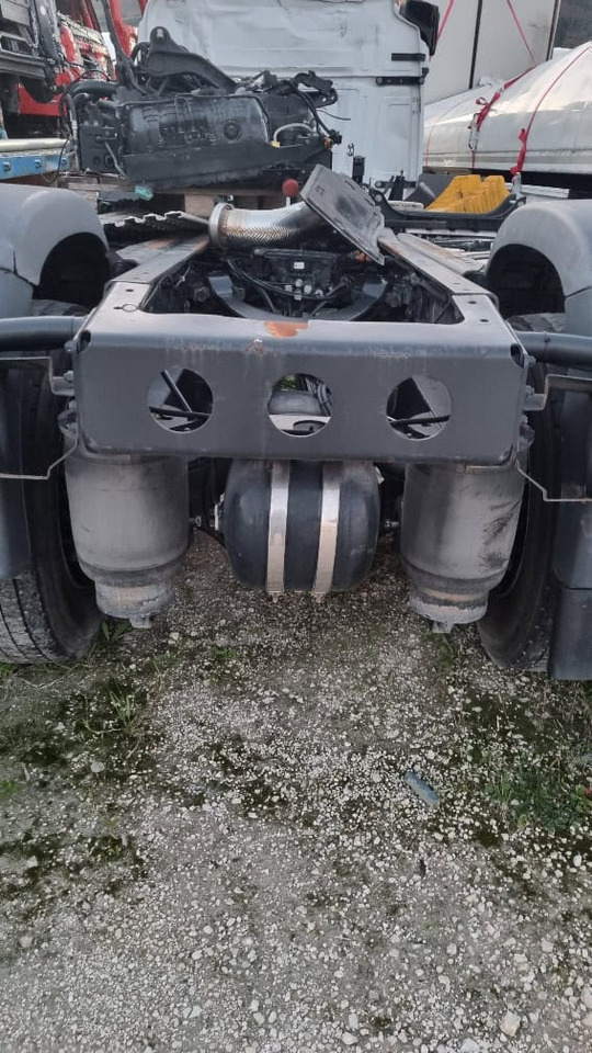 MAN TGX E6 pezzi di ricambio - Pièces de rechange pour Camion: photos 5 MAN TGX E6 pezzi di ricambio - Pièces de rechange pour Camion: photos 5