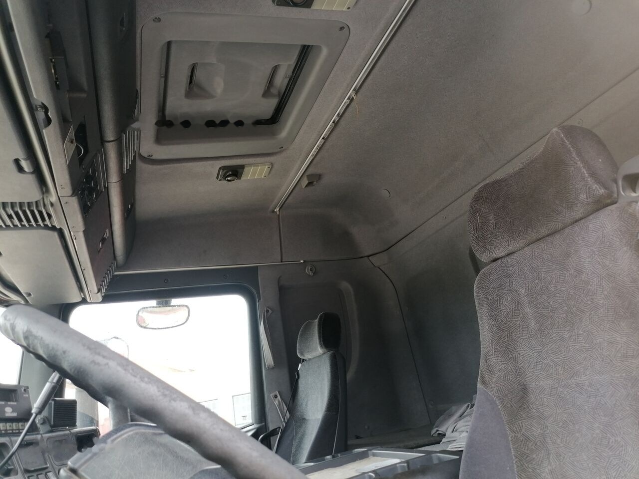 Camion frigorifique Scania 94: photos 6