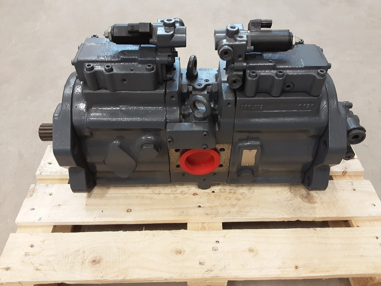 Kawasaki K3V112DTP1P9R-1E32-AV - Pompe hydraulique pour Pelle sur chenille: photos 1 Kawasaki K3V112DTP1P9R-1E32-AV - Pompe hydraulique pour Pelle sur chenille: photos 1