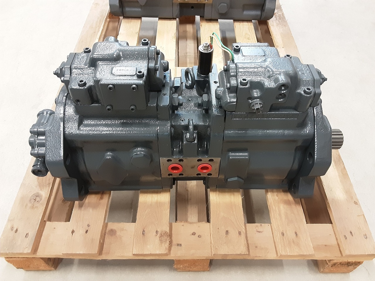 Kawasaki K5V140DT-151R-9N29-HV - Pompe hydraulique pour Pelle sur chenille: photos 3 Kawasaki K5V140DT-151R-9N29-HV - Pompe hydraulique pour Pelle sur chenille: photos 3