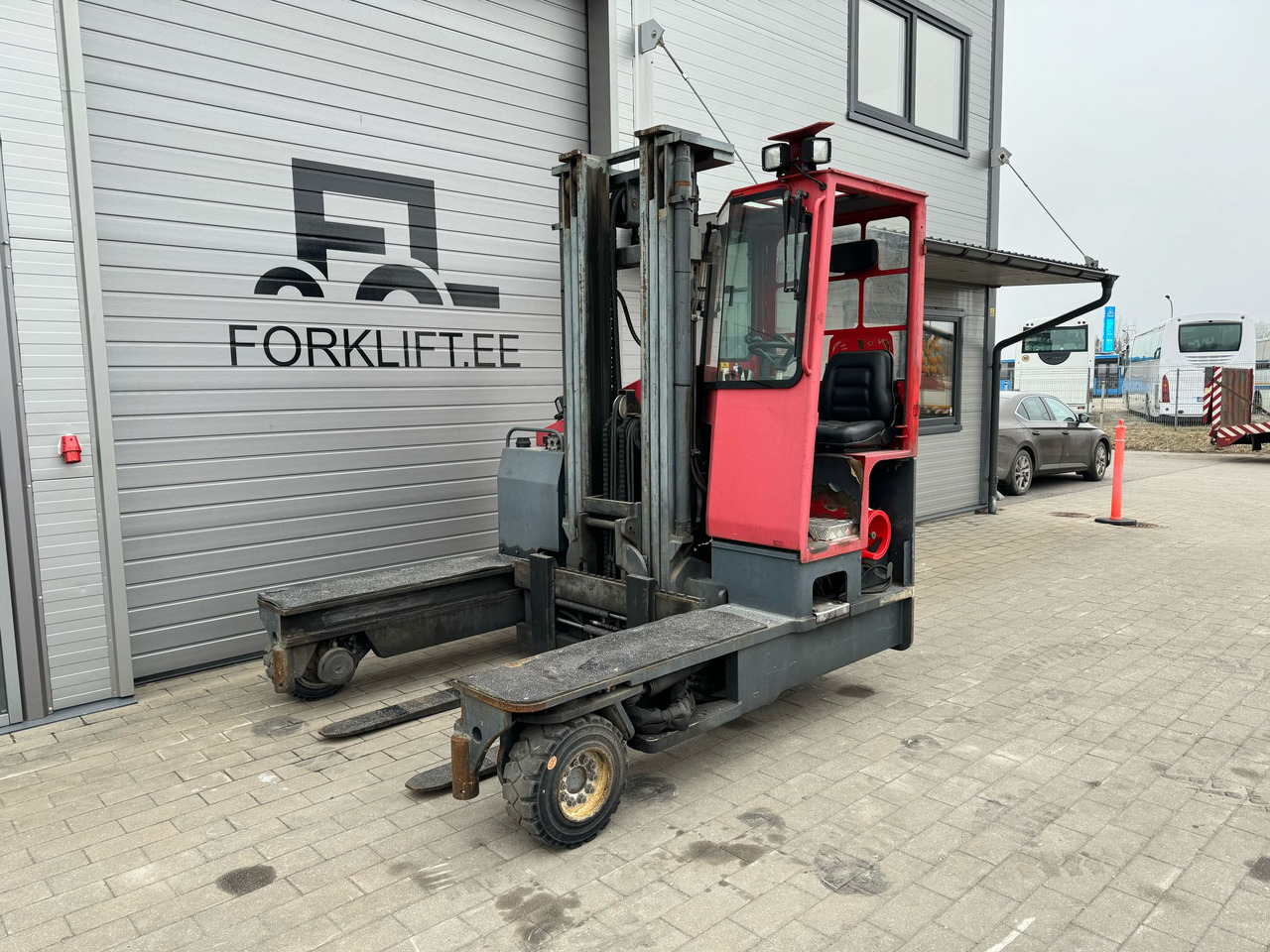 Combilift C4000 - Chariot latéral: photos 1 Combilift C4000 - Chariot latéral: photos 1