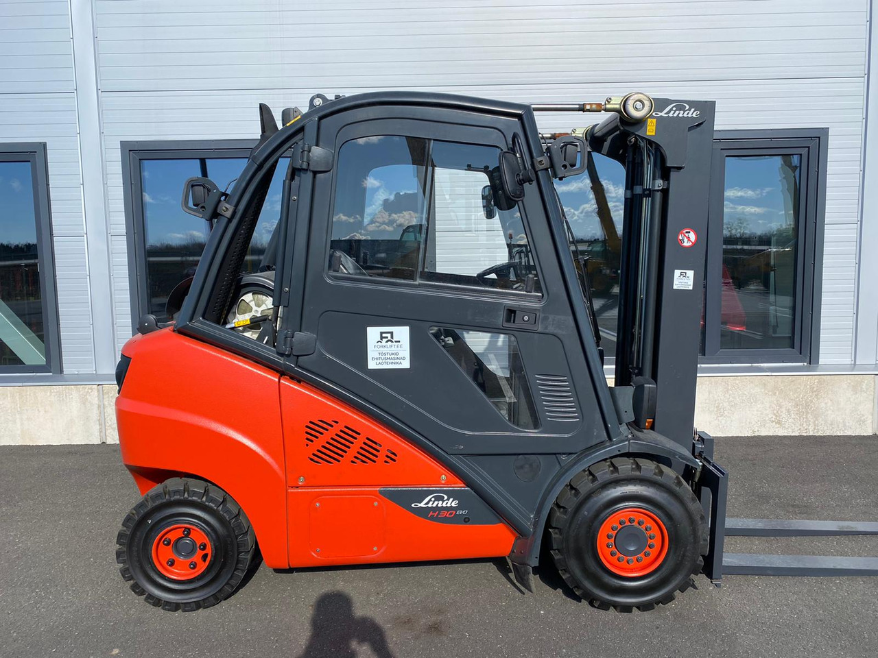 Linde H30T-02 EVO - Chariot élévateur à gaz: photos 5 Linde H30T-02 EVO - Chariot élévateur à gaz: photos 5