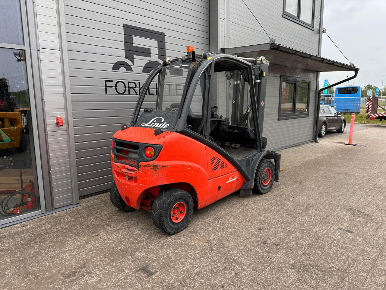 Linde H35T - Chariot élévateur à gaz: photos 4 Linde H35T - Chariot élévateur à gaz: photos 4