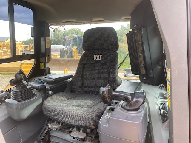 CATERPILLAR D7E - Bulldozer: photos 5 CATERPILLAR D7E - Bulldozer: photos 5