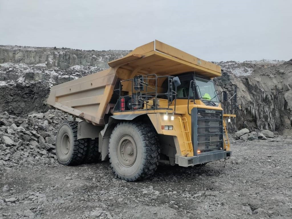 Komatsu HD605-7 - Tombereau rigide: photos 3 Komatsu HD605-7 - Tombereau rigide: photos 3