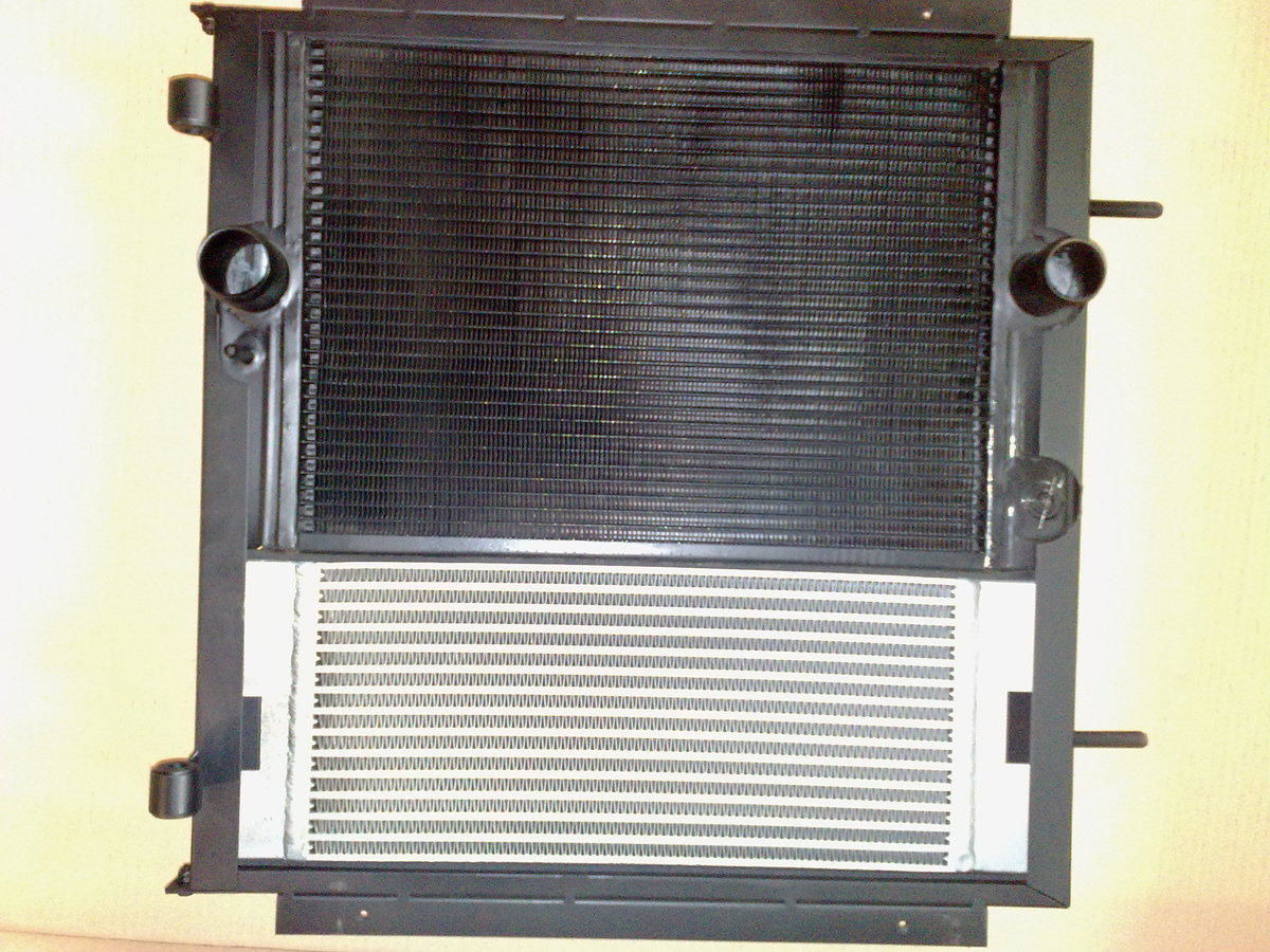RADIATORE ACQUA OLIO - Radiateur: photos 2 RADIATORE ACQUA OLIO - Radiateur: photos 2