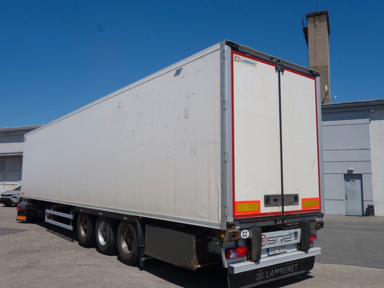 Lamberet LVF S3 mit Carrier 1300, 2.400 BtS. - Semi-remorque frigorifique: photos 5 Lamberet LVF S3 mit Carrier 1300, 2.400 BtS. - Semi-remorque frigorifique: photos 5