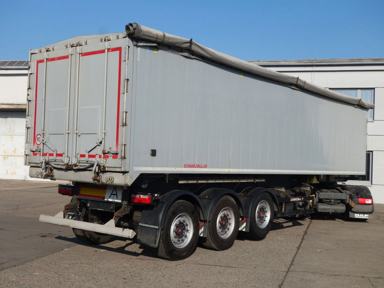 Schwarzmüller Alu Kipper, 50 cm3, Rollplane, Liftachse, SAF - Semi-remorque benne: photos 4 Schwarzmüller Alu Kipper, 50 cm3, Rollplane, Liftachse, SAF - Semi-remorque benne: photos 4