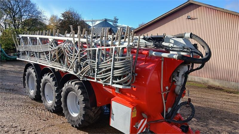 AP GV28 X-Line - Tonne à lisier: photos 1 AP GV28 X-Line - Tonne à lisier: photos 1