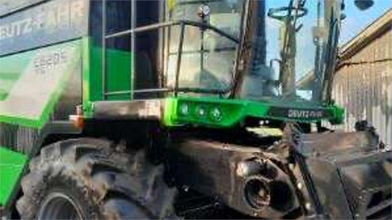 Deutz-fahr 6205 TS - Moissonneuse-batteuse: photos 1 Deutz-fahr 6205 TS - Moissonneuse-batteuse: photos 1