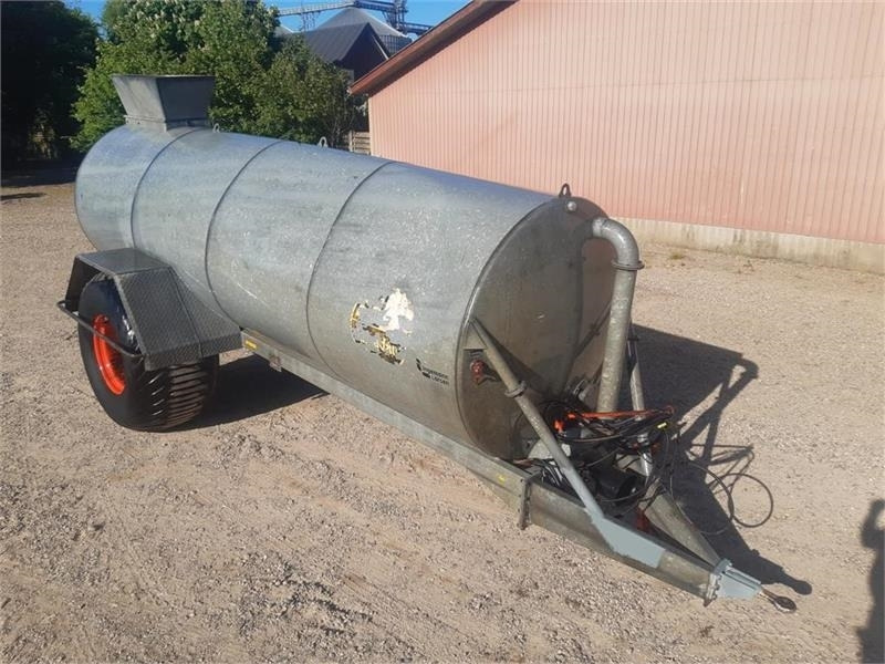 Kimadan 15000 l. - Tonne à lisier: photos 1 Kimadan 15000 l. - Tonne à lisier: photos 1
