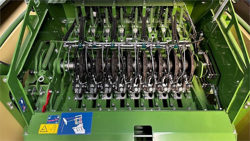 Presse à balles cubiques Krone Big Pack 1290 HDP II XC: photos 16 Presse à balles cubiques Krone Big Pack 1290 HDP II XC: photos 16