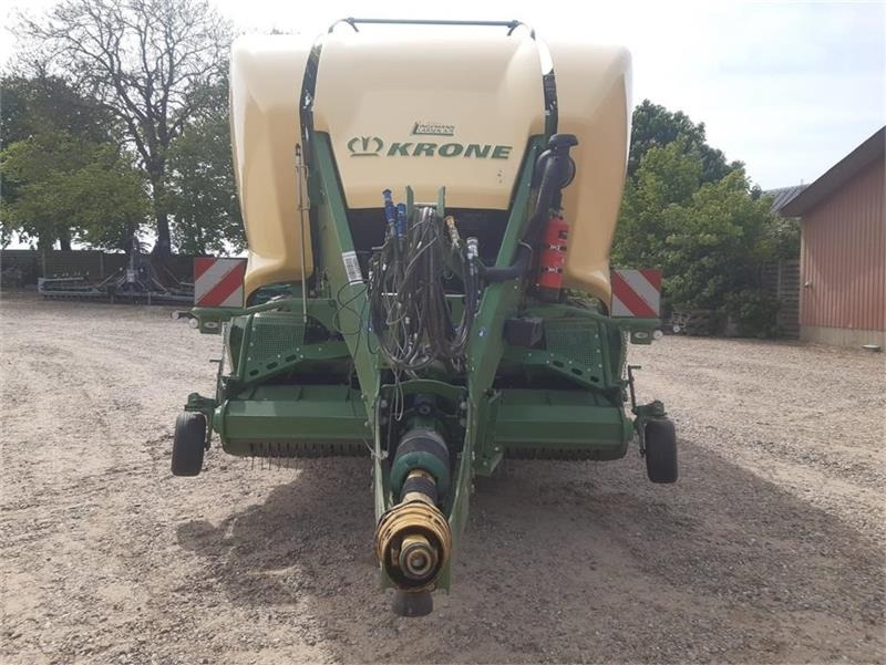 Krone Big Pack 1290 HDP II XC m. Balecollect 1230 - Presse à balles cubiques: photos 4 Krone Big Pack 1290 HDP II XC m. Balecollect 1230 - Presse à balles cubiques: photos 4