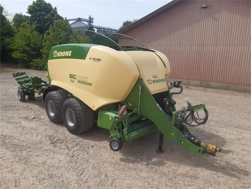 Krone Big Pack 1290 HDP II XC m. Balecollect 1230 - Presse à balles cubiques: photos 2 Krone Big Pack 1290 HDP II XC m. Balecollect 1230 - Presse à balles cubiques: photos 2