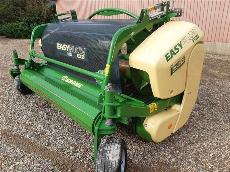 Krone EasyFlow 300S - Matériel de fenaison: photos 2 Krone EasyFlow 300S - Matériel de fenaison: photos 2