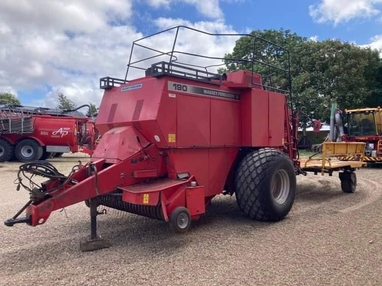 Massey Ferguson LB190 Fieldstar *** m. parkland ballevogn ***  - Presse à balles cubiques: photos 1 Massey Ferguson LB190 Fieldstar *** m. parkland ballevogn ***  - Presse à balles cubiques: photos 1