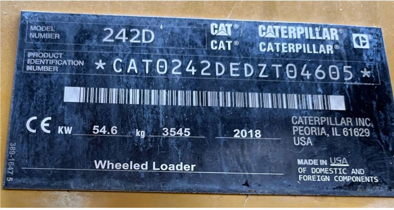 CAT 242D - Mini chargeuse: photos 5 CAT 242D - Mini chargeuse: photos 5
