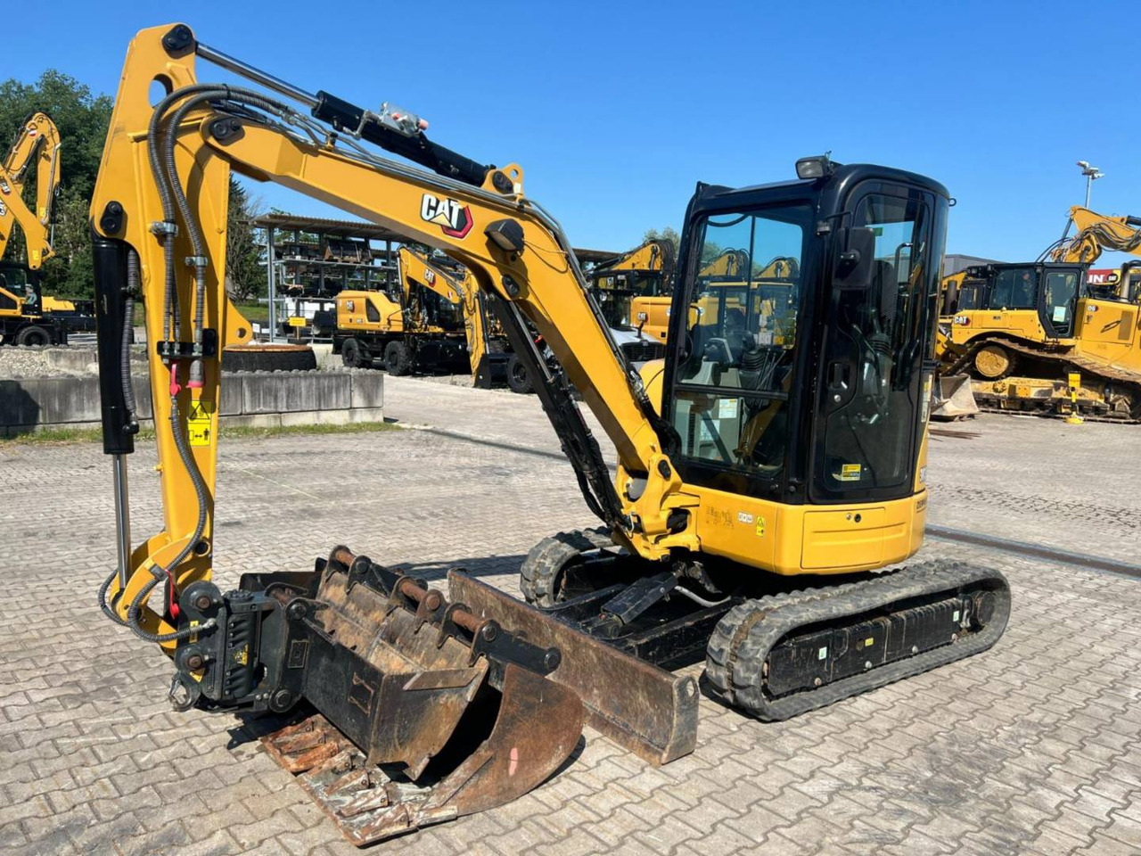 CAT 303.5E2CR - Pelle sur chenille: photos 1 CAT 303.5E2CR - Pelle sur chenille: photos 1