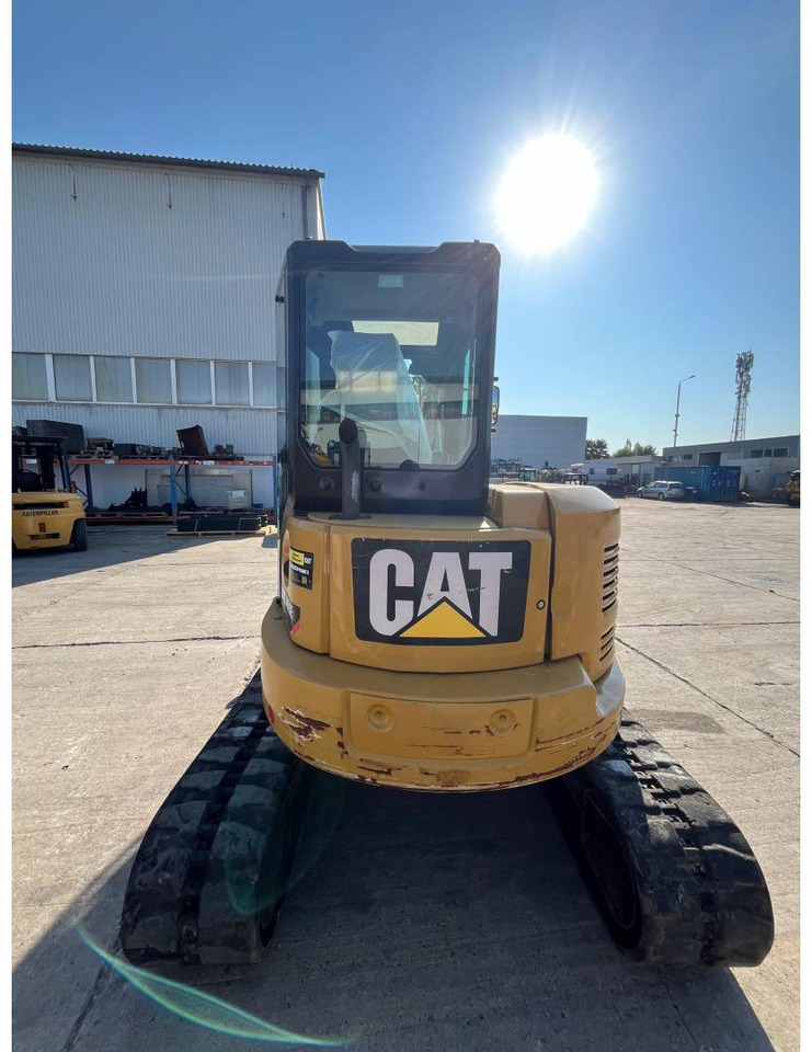 CAT 305.5E2CR - Pelle sur chenille: photos 3 CAT 305.5E2CR - Pelle sur chenille: photos 3