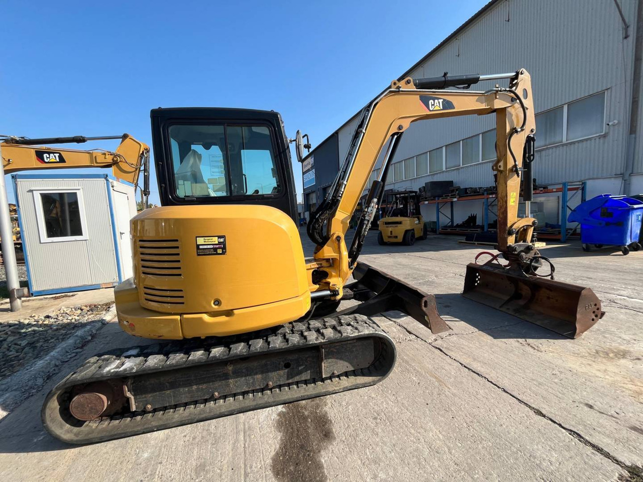CAT 305.5E2CR - Pelle sur chenille: photos 2 CAT 305.5E2CR - Pelle sur chenille: photos 2