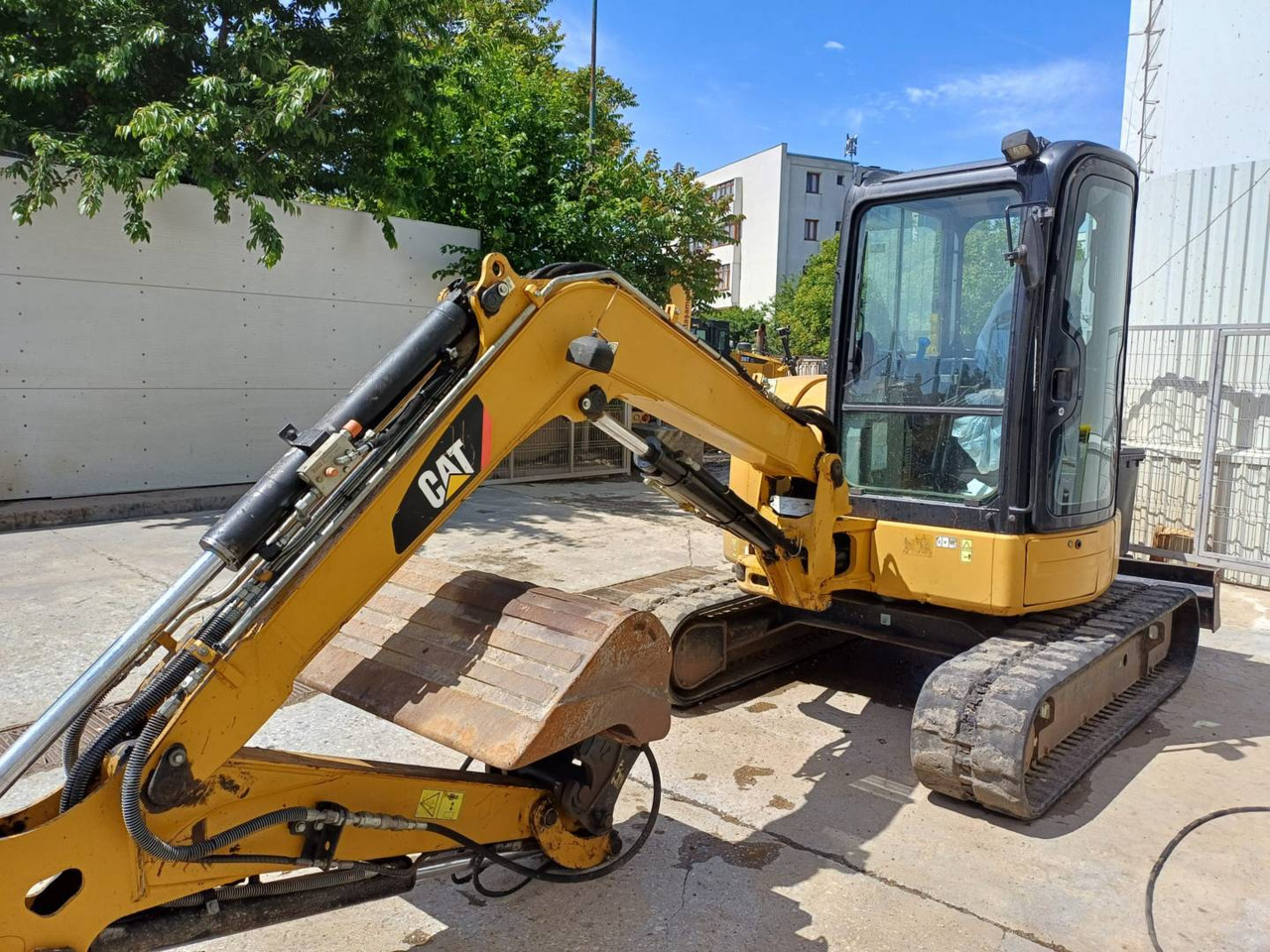 CAT 305.5ECR - Pelle sur chenille: photos 1 CAT 305.5ECR - Pelle sur chenille: photos 1