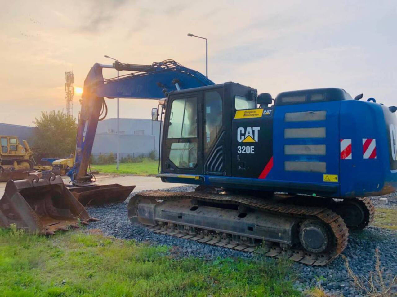 CAT 320 E LN - Pelle sur chenille: photos 4 CAT 320 E LN - Pelle sur chenille: photos 4