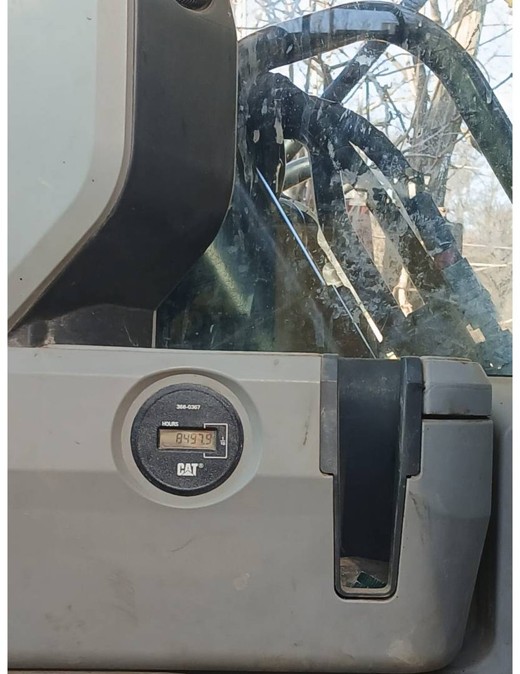 CAT 320FL - Pelle sur chenille: photos 5 CAT 320FL - Pelle sur chenille: photos 5
