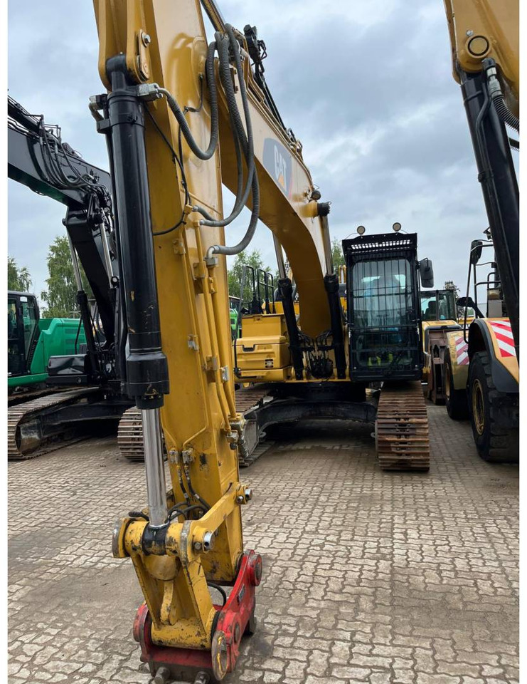 CAT 326FLN - Pelle sur chenille: photos 1 CAT 326FLN - Pelle sur chenille: photos 1