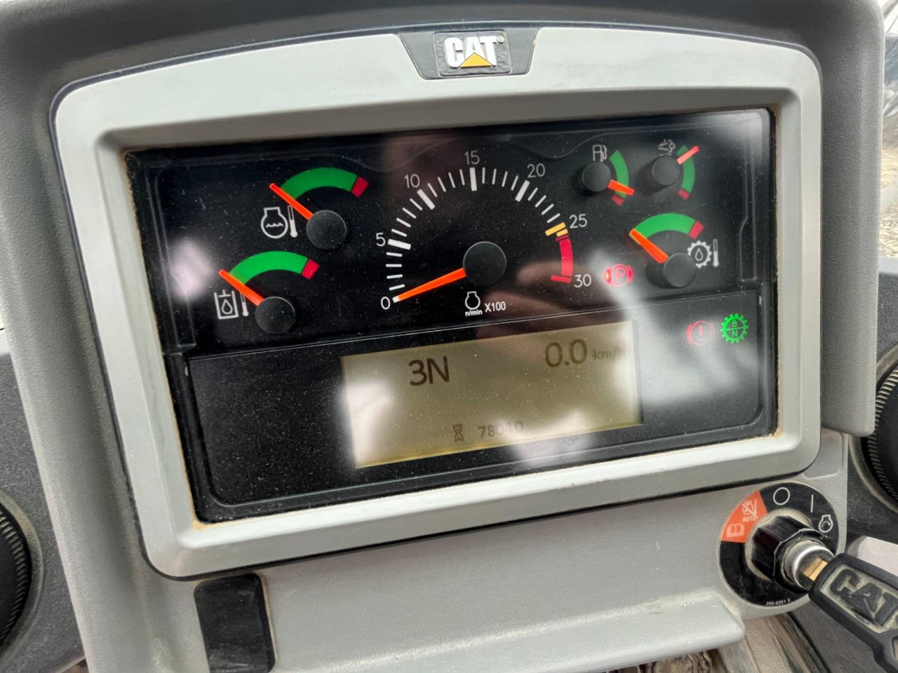 CAT 966M - Chargeuse sur pneus: photos 5 CAT 966M - Chargeuse sur pneus: photos 5