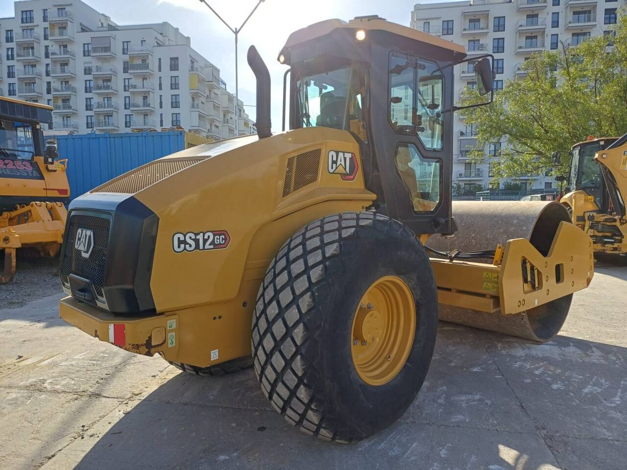 CAT CS12GC - Compacteur à pieds de mouton/ Monocylindre: photos 3 CAT CS12GC - Compacteur à pieds de mouton/ Monocylindre: photos 3