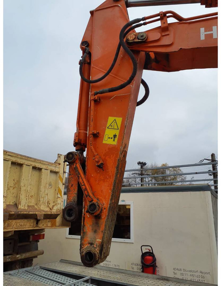 HITACHI ZX2400N-3 - Pelle sur chenille: photos 3 HITACHI ZX2400N-3 - Pelle sur chenille: photos 3