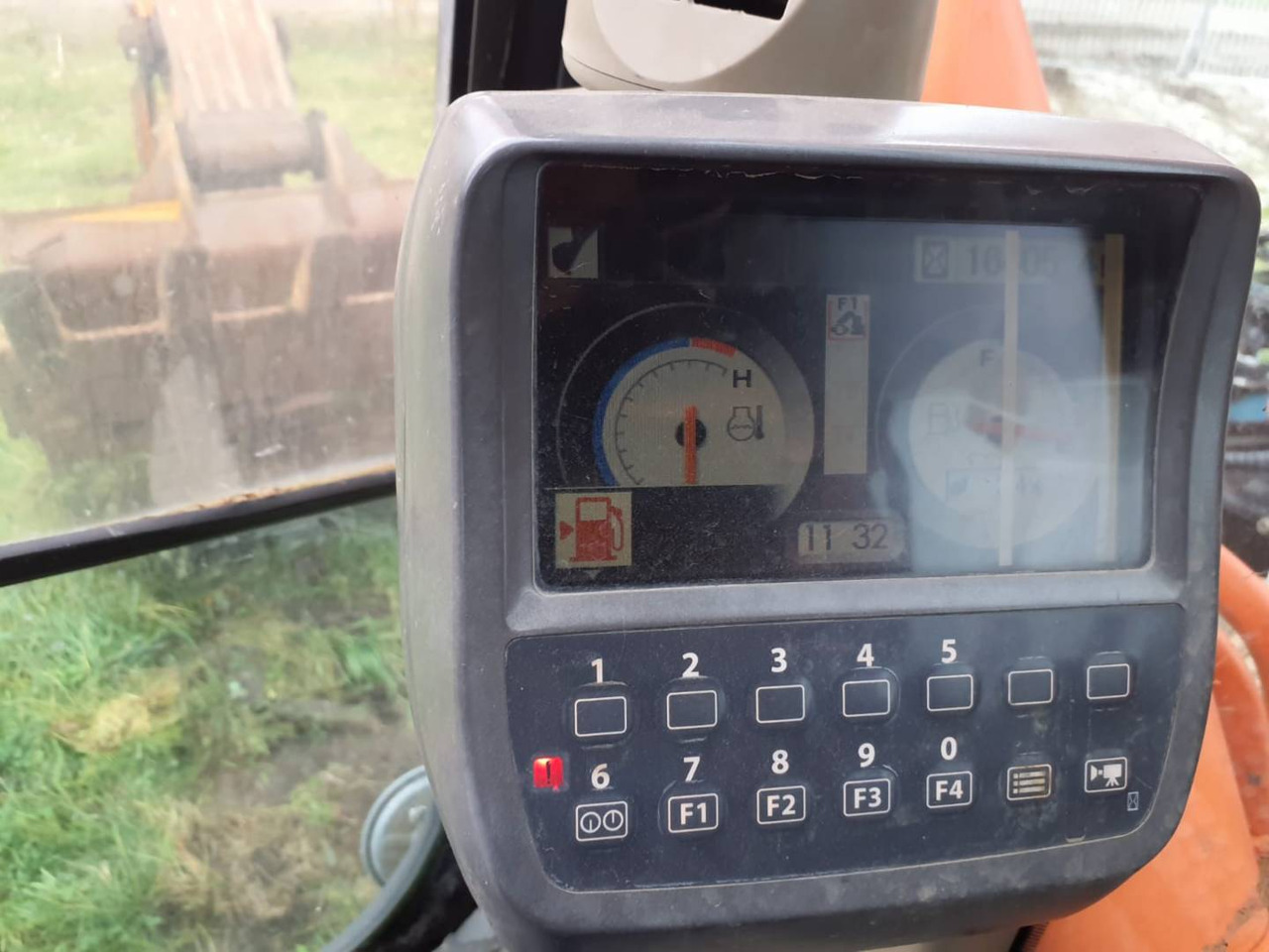 HITACHI ZX280LCN-3 - Pelle sur chenille: photos 5 HITACHI ZX280LCN-3 - Pelle sur chenille: photos 5