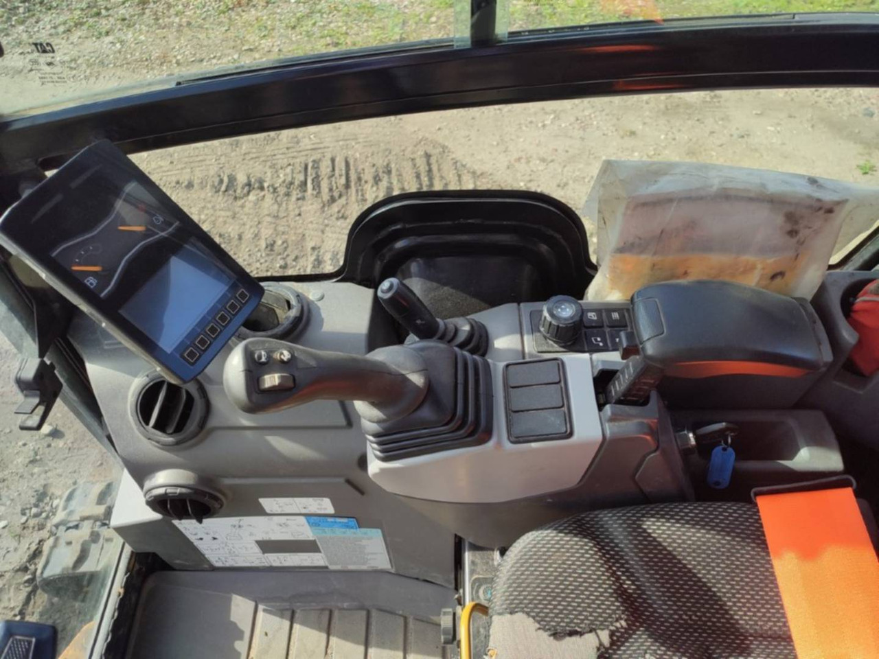 CAT 301.8 - Pelle sur chenille: photos 5 CAT 301.8 - Pelle sur chenille: photos 5