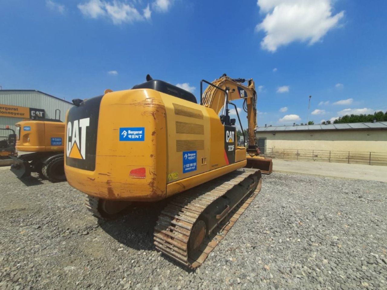 CAT 323FL - Pelle sur chenille: photos 3 CAT 323FL - Pelle sur chenille: photos 3
