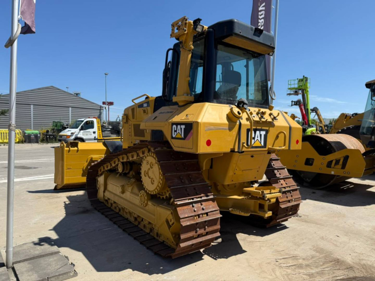 CAT D6NXL - Bulldozer: photos 4 CAT D6NXL - Bulldozer: photos 4
