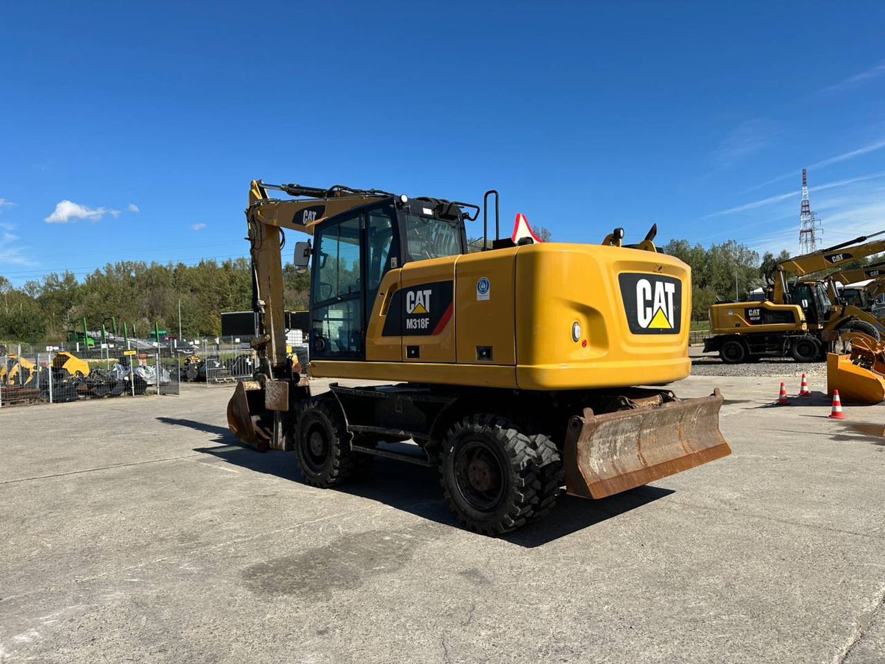 CAT M318F - Chargeuse sur pneus: photos 4 CAT M318F - Chargeuse sur pneus: photos 4