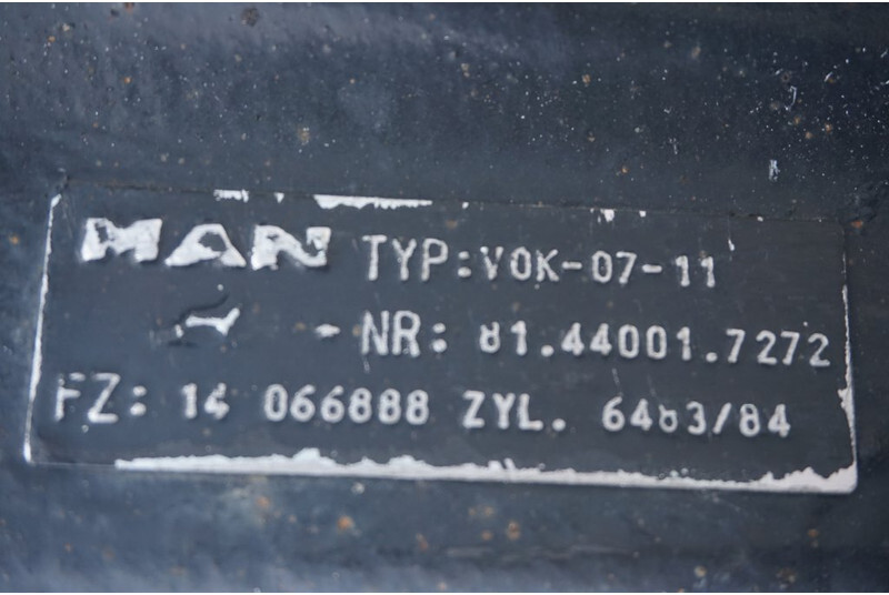 MAN VOK-07-11 - Essieu avant pour Camion: photos 2 MAN VOK-07-11 - Essieu avant pour Camion: photos 2