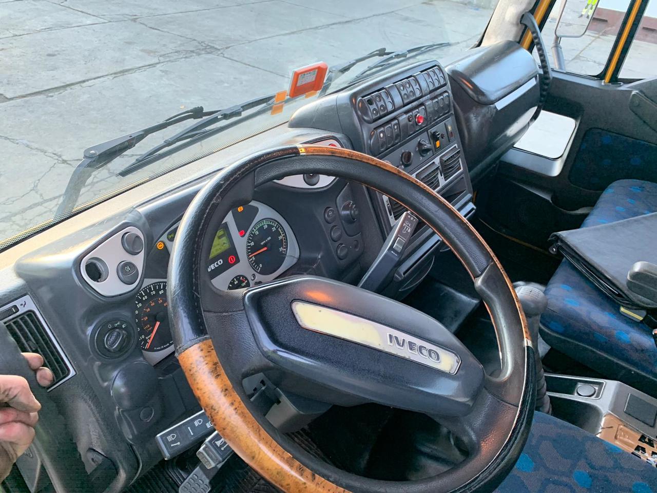 Camion porte-voitures IVECO LESO: photos 9